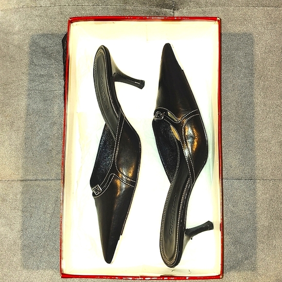 EUC COLE HAAN CITY BLACK LEATHER SLIP-ON MULES POINTED TOE 2½" KITTEN HEELS 6½B - Picture 12 of 14